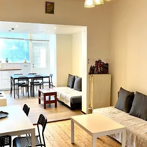 Hébergement de vacances House Jane 4 Sleeping Rooms, Big Terrace., Anvers