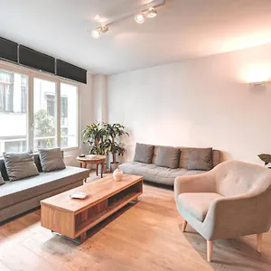 light-house-lodge-apartment-in-center-of-antwerp.brusselshotelsbook.com/